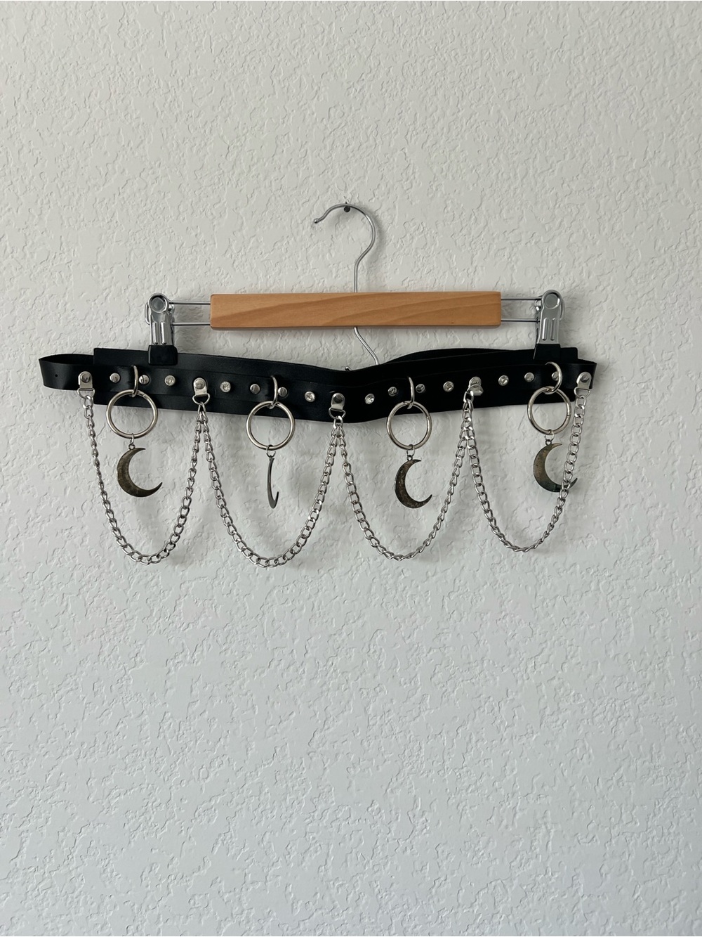 Black Moon Charm Chain Waist Belt